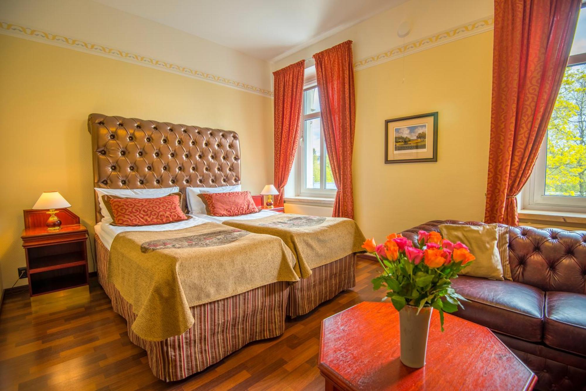 Hotel Astor Вааса Екстер'єр фото
