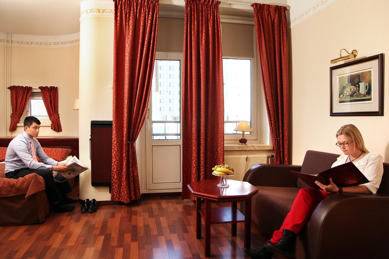 Hotel Astor Вааса Екстер'єр фото