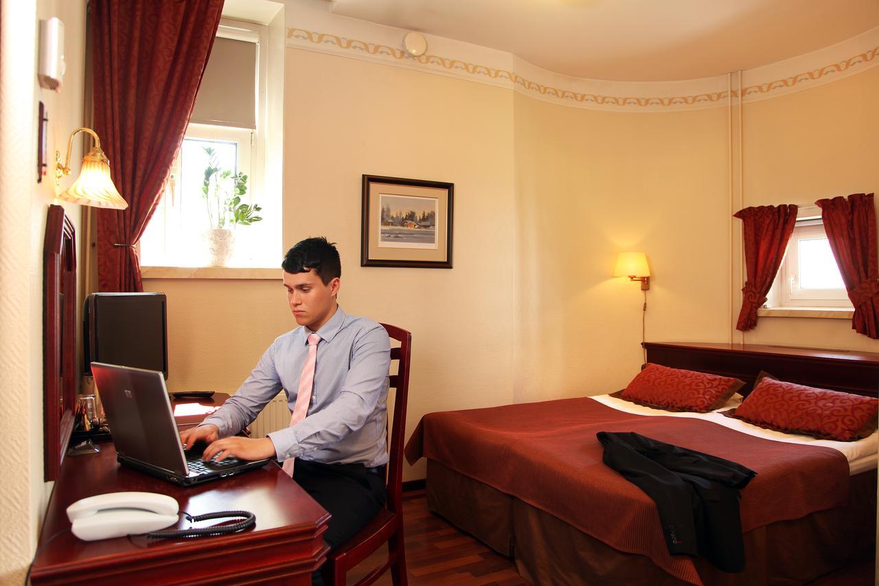 Hotel Astor Вааса Екстер'єр фото